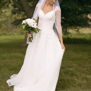 Stunning White Bridal Gown with Veil